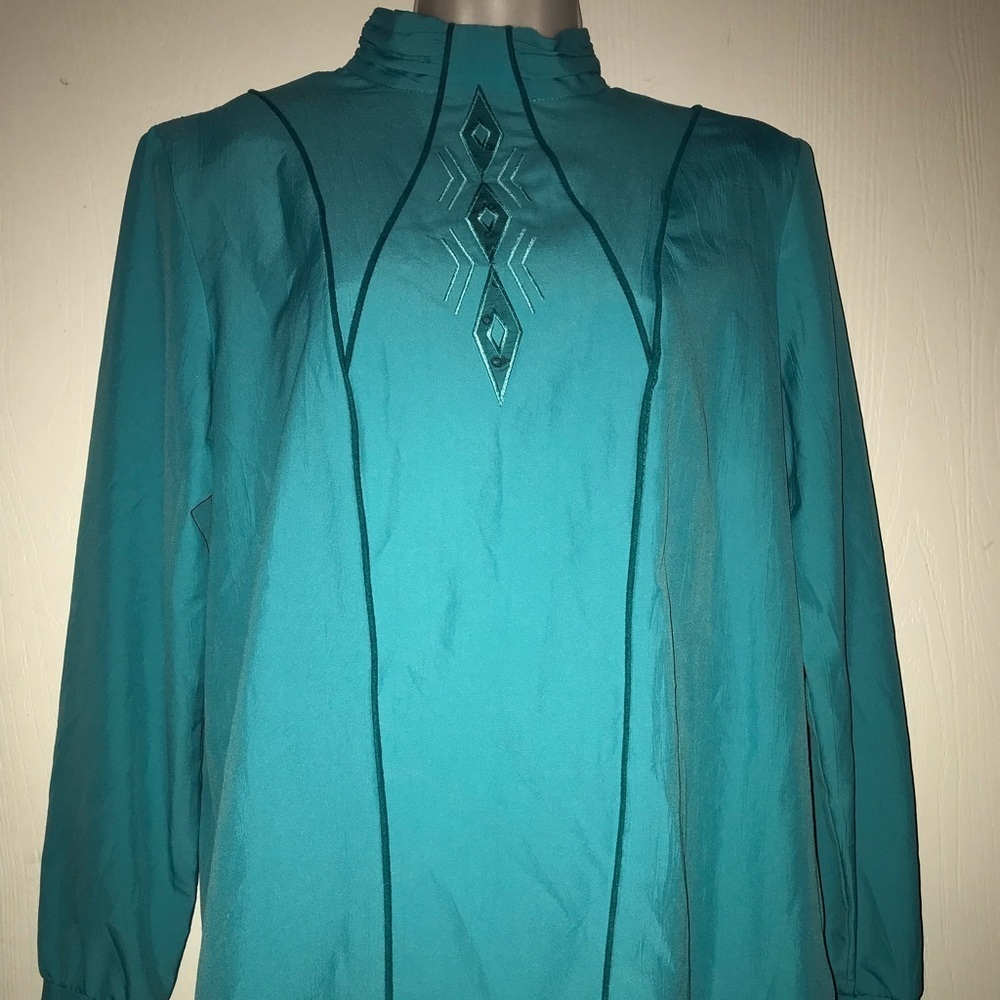 Vintage City Girl Styled in California Silk Blouse Size 10